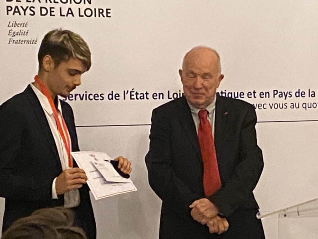 Remise du prix pour l'apprenti