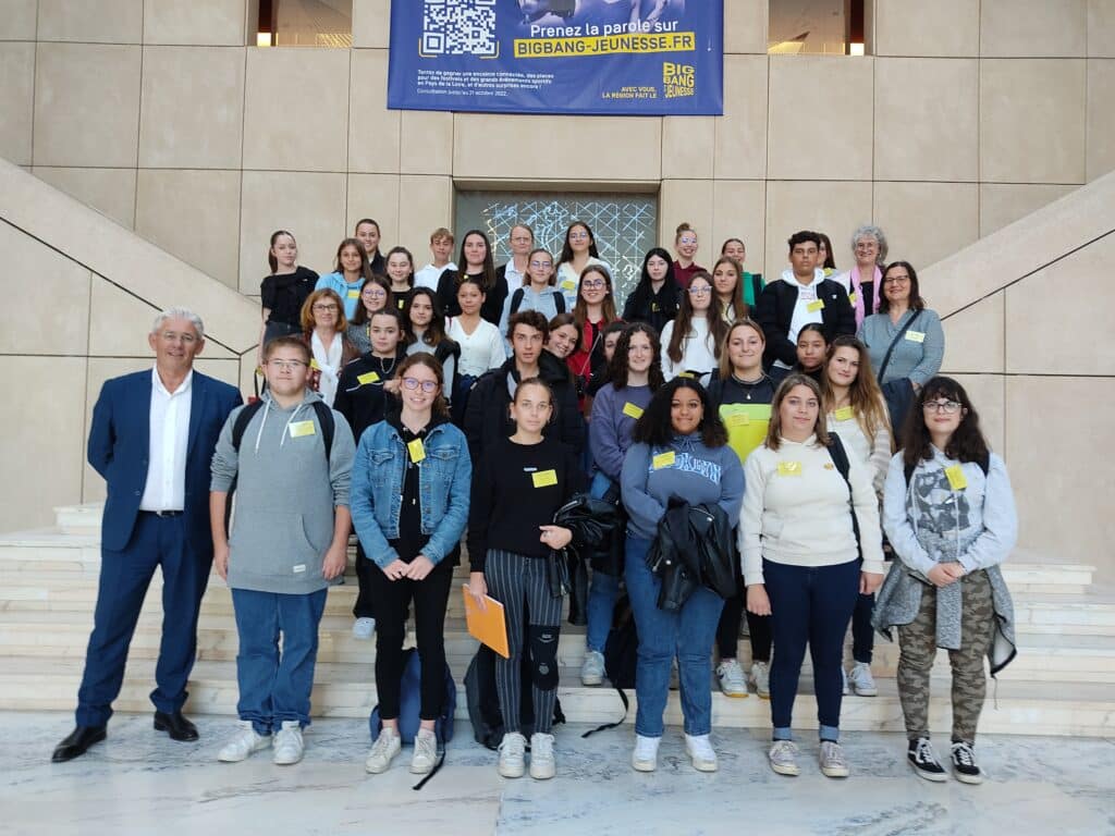 Photo de groupe pour les élèves de Blain