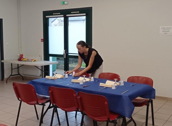 mise en place du repas des ainés