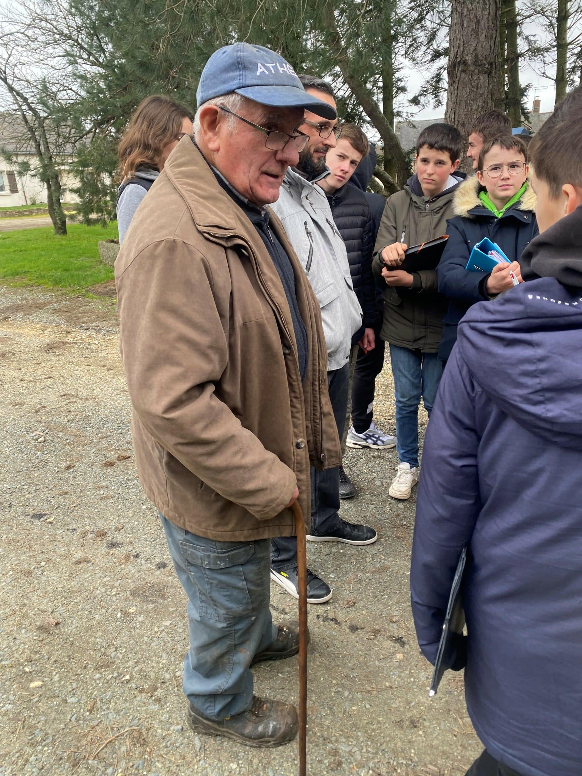 Lire la suite à propos de l’article La classe de 4ème du lycée Saint Clair de Derval découvre la collection de tracteurs du Musée Rogatier Mortier à Abbaretz