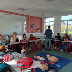 Lire la suite à propos de l’article Formation Sauveteur Secouriste du Travail (SST)