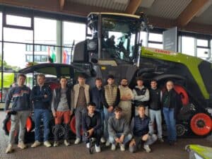 Lire la suite à propos de l’article Voyage d’études en Europe : les étudiants de GDEA 2 plongent au cœur du machinisme agricole