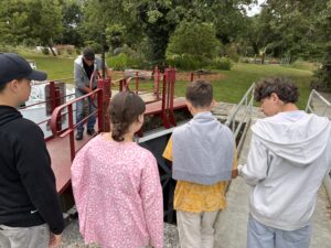 Lire la suite à propos de l’article Les élèves de 4e découvrent le rôle des écluses à Blain
